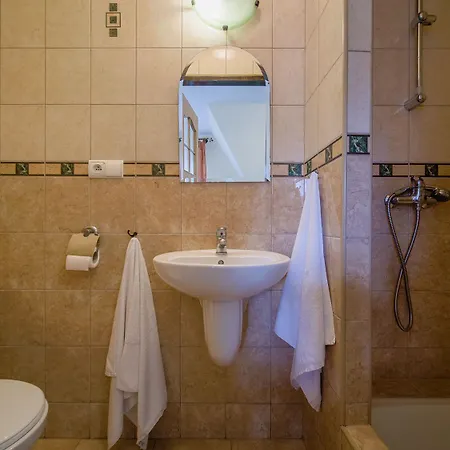 Oda ve Kahvaltı U Kominka 3*