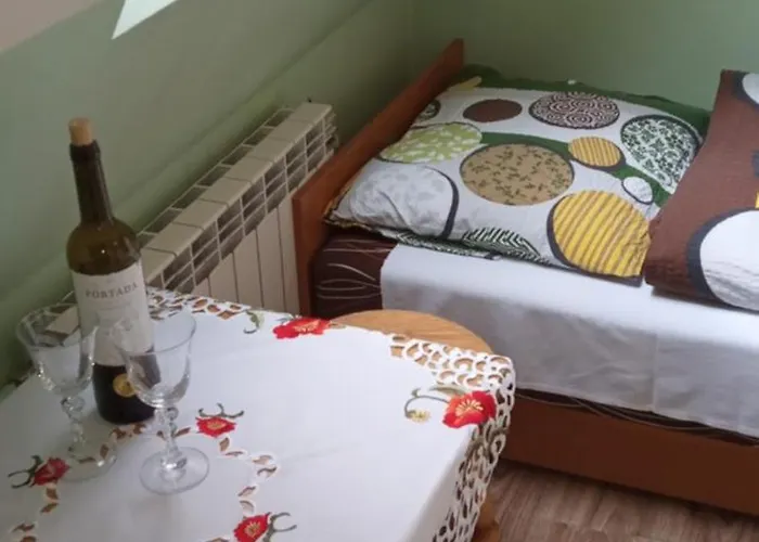 Nocleg ze śniadaniem U Kominka 3*